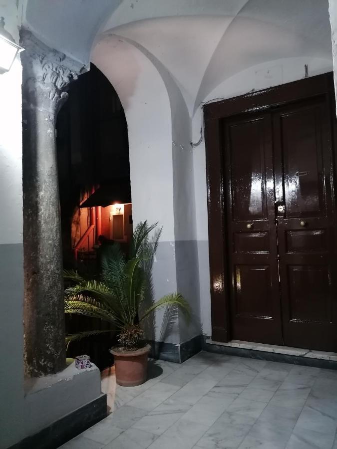 Aurora E Dad Naples Center B&B Kültér fotó