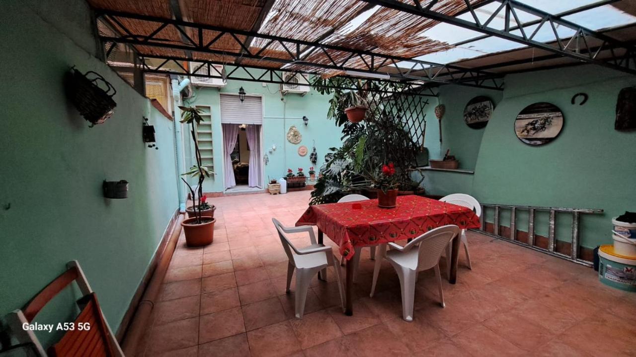 Aurora E Dad Naples Center B&B Kültér fotó